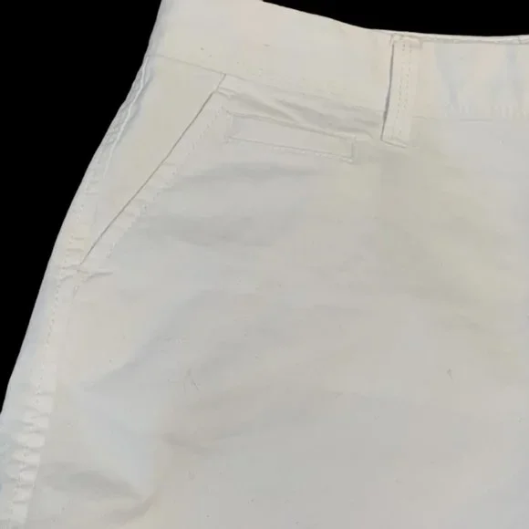 Old Navy Perfect Short Low Rise White Size 2 - Picture 4 of 8